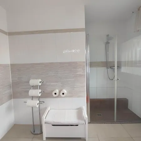 Li's Guestrooms Accommodatie bij particulieren Troisdorf